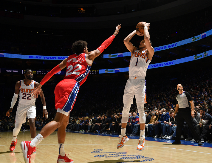  默里末节发威老鹰逆转活塞重燃季后赛希望