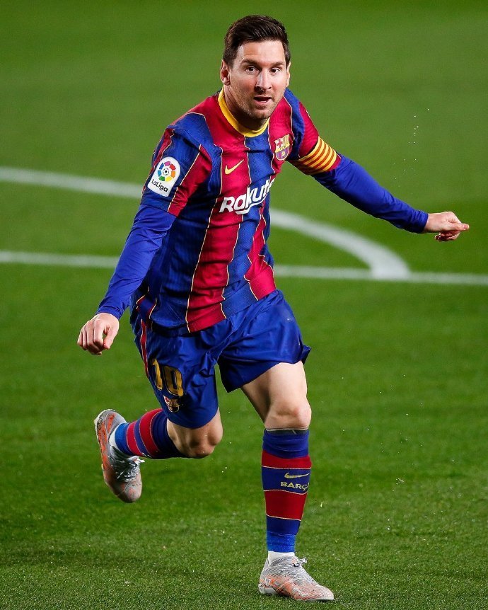  凯恩头球制胜热刺一球小胜维拉延续争冠悬念